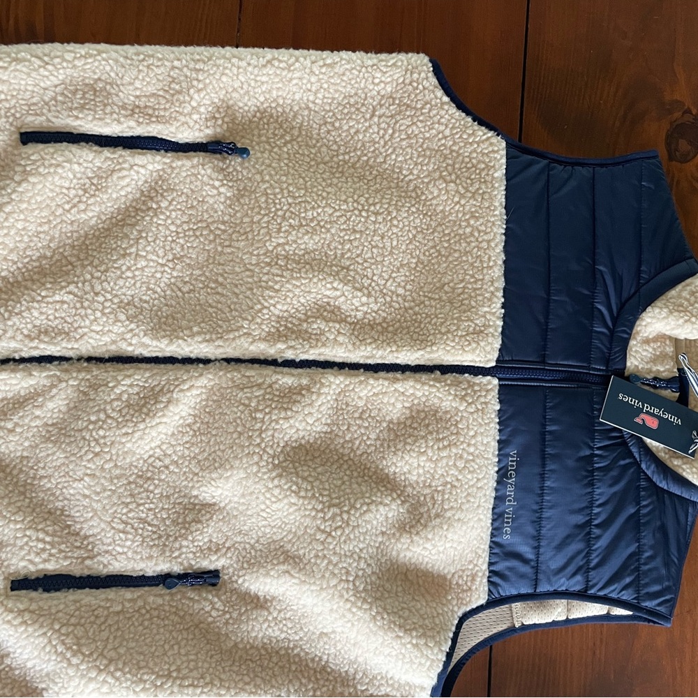 Vineyard Vines Men’s Vest tags on size L